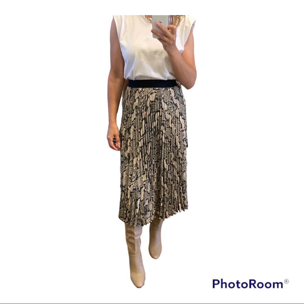 Animal print skirt